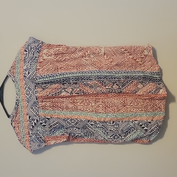 Multi color blouse with shell buttons - Picture 3 of 4